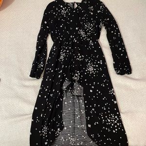 cute black with white flower dress!